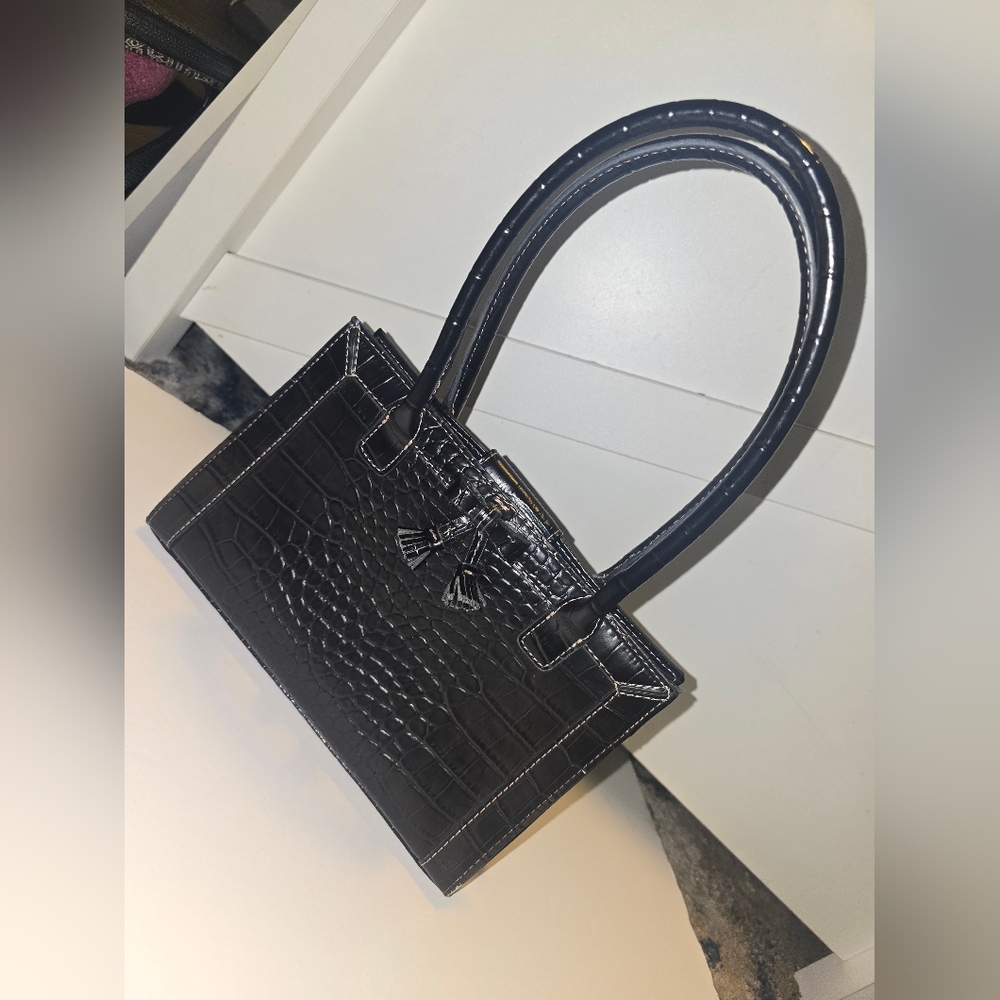 Elegant Black Croc-Embossed Tote Bag